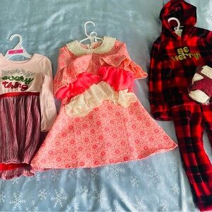 NWT Christmas clothing  bundle girls size 3-4.